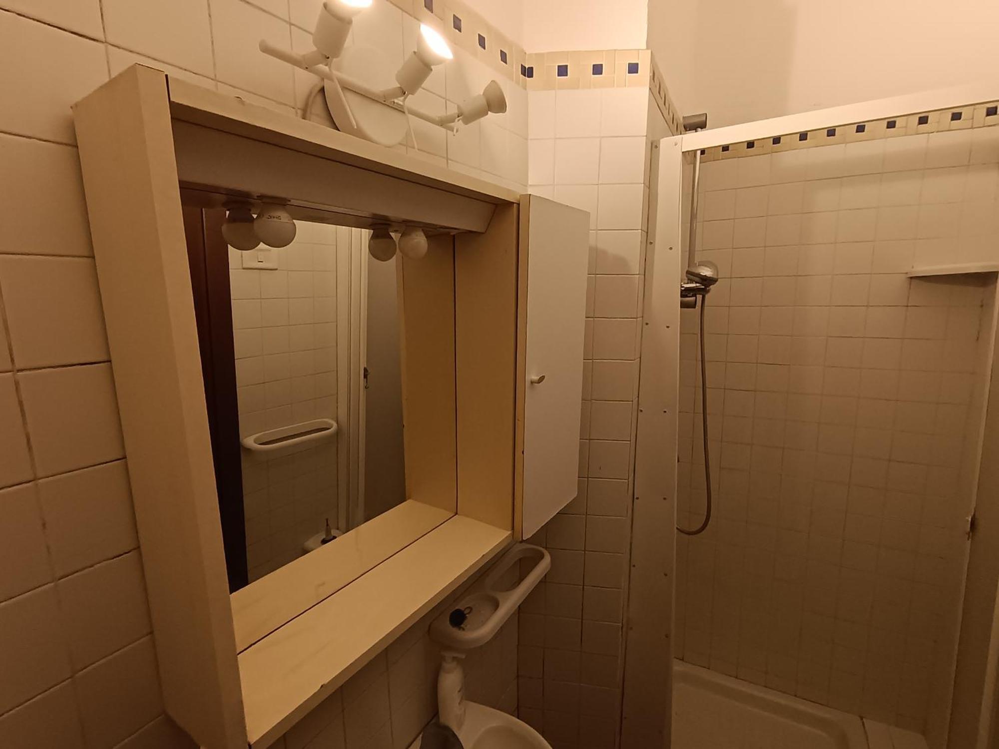 Apartamento In A Lively Area *